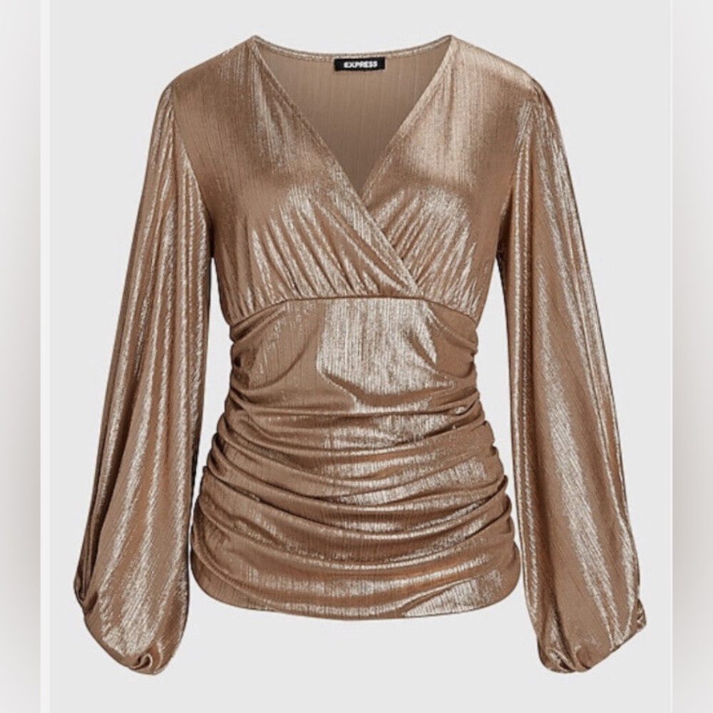 Express Ribbed Metallic Shimmer Ruched Front V-neck Top, size M